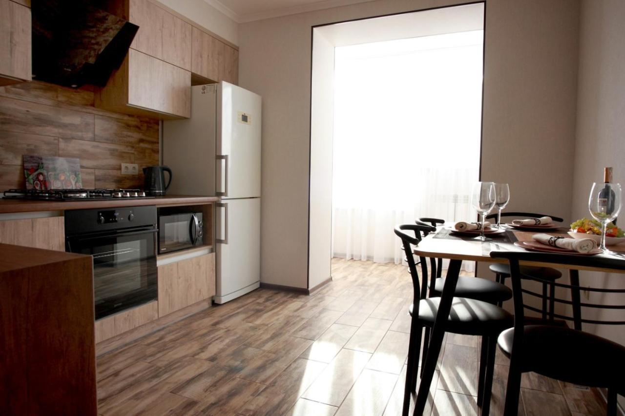 Apartament Vasilya Porika 48 Street Vinnytsya,Ukraine Vinnytsja Buitenkant foto